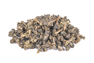 Beyaz arkaplanda kuru çay.