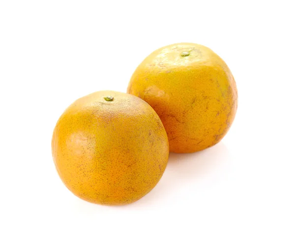 Помаранчевий жимолость, мандарина ізольовані на білому тлі. — стокове фото