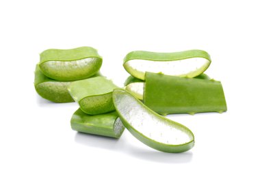 Aloe Vera, Aloe Vera kesme adet beyaz arka plan üzerinde.