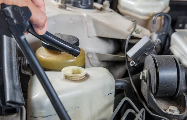 Su rezervleri, araç bakım, onay araba kendini kontrol Che