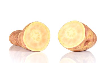 Büyük Yam parçalar beyaz arka plan üzerinde kesin..