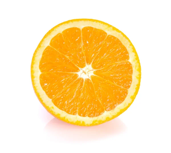 切一半白色背景上的橙色. — 图库照片