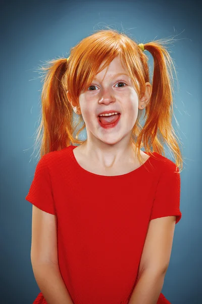 Belo retrato de uma menina feliz sorrindo — Fotografia de Stock