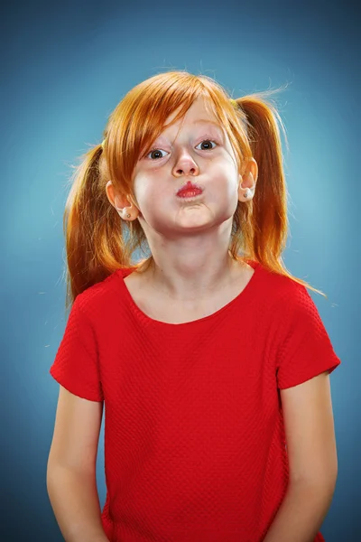 Belo retrato de uma menina engraçada feliz — Fotografia de Stock