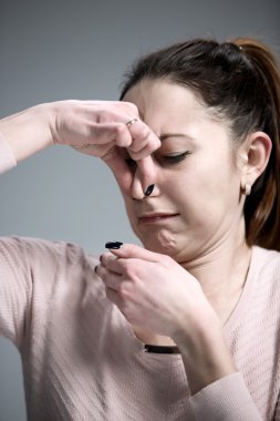 İğrenmiş kadın portresi