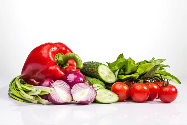 Légumes sur fond blanc — Photo