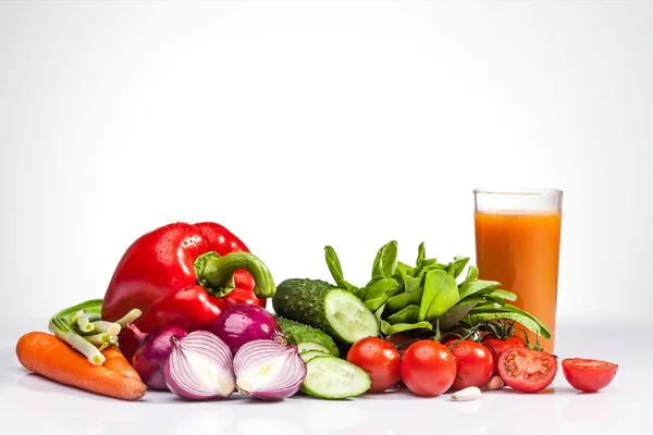 Légumes sur fond blanc — Photo