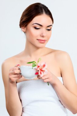 Güzel makyaj, güzel kızla gençlik ve cilt bakım kavramı