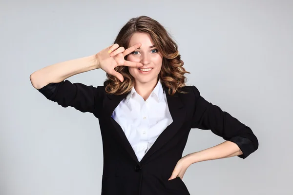 Las jóvenes mujeres retratan con emociones felices — Foto de Stock