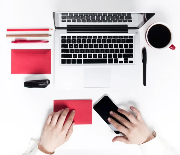 Local de trabalho no escritório. Tecnologia . — Fotografia de Stock