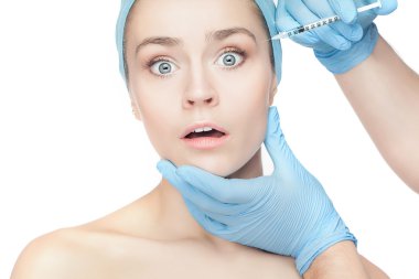 Çekici kadına şırınga yüzüne plastik cerrahi