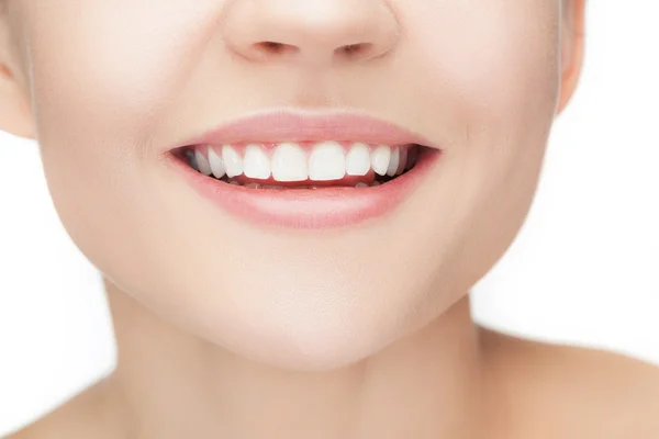 Mujer hermosa y saludable sonrisa, primer plano — Foto de Stock