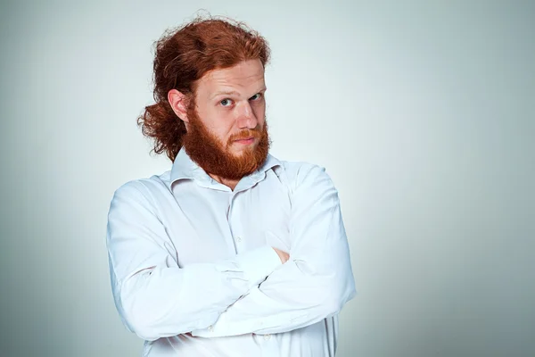 Retrato de un joven con expresión facial impactada — Foto de Stock