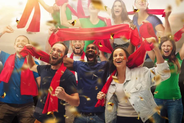 Grupo de fans felices están animando por la victoria de su equipo. Collage de 9 modelos. — Foto de Stock