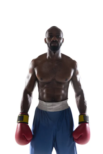 Fényes érzelmek profi bokszoló elszigetelt fehér stúdió háttér, izgalom a játékban — Stock Fotó