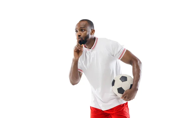 Vicces érzelmek profi futball, focista elszigetelt fehér stúdió háttér, izgalom a játék — Stock Fotó