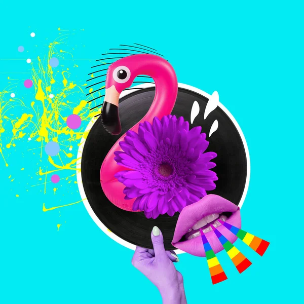 Collage zeitgenössischer Kunst, modernes Design. Sommerstimmung. Hand hält Vinyl mit Blume und Flamingo auf hellem trendigen Hintergrund. — Stockfoto