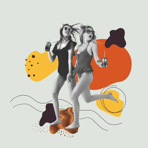 Duas meninas bonitas em trajes de banho em fundo de luz geométrica. Colagem de arte contemporânea, design moderno. — Fotografia de Stock