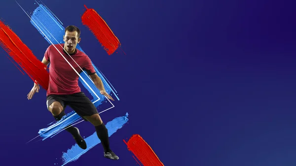 Giovanotto, allenamento calcistico da calciatore isolato in luce al neon su sfondo blu. Collage d'arte. Pitture ad acquerello. Concetto di sport, gioco, azione. — Foto Stock
