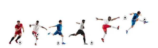 Fußballprofis mit Ball auf weißem Studiohintergrund. Collage mit fitten männlichen Models. Angriff, Kampf. — Stockfoto