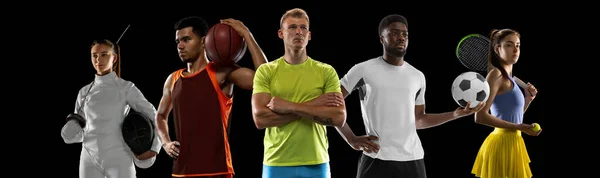 Colagem desportiva. Tênis, futebol, basquete, esgrima jogadores posando isolado no fundo do estúdio preto. — Fotografia de Stock