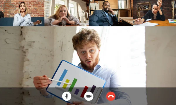 Rapporto online. Il team che lavora per videochiamata di gruppo condivide idee brainstorming utilizza la videoconferenza. — Foto Stock