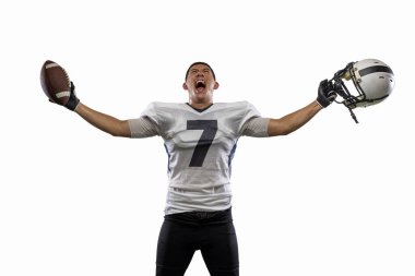 Amerikalı futbolcu beyaz stüdyo arka planında izole edildi.