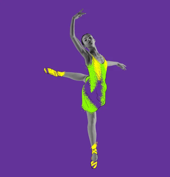 Jeune belle ballerine gracieuse en robe dessinée, tenue ou tutu isolé sur fond violet. Illustration, peinture. Concept de beauté, grâce et art du ballet calssique — Photo