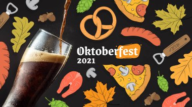 Yakın plan büyük bardakta koyu soğuk bira parlak arka planda kalıplı izole edilmiş. Tatil kavramı, içkiler, Ekim Festivali. Reklam, poster, afiş için tasarım