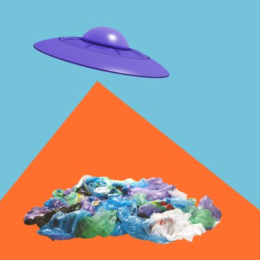 Çağdaş sanat kolajı, modern yaratıcı tasarım. Ufo çöp yığınlarının üzerinde uçuyor. Fikir, ilham, tasarruf ortamı, çevre bakımı, ekoloji.