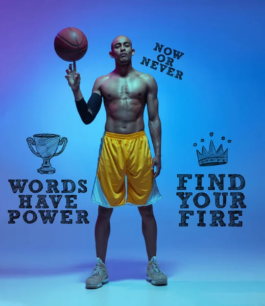 Dzieła sztuki. Sportowy człowiek afrykańsko-amerykański, koszykarz w ruchu i akcja w neonowym świetle na niebieskim tle z liternictwem, grafika — Zdjęcie stockowe