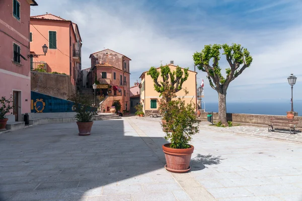 Promenade der Altstadt. Gardasee — Stockfoto