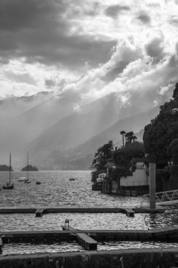 Lago Maggiore görünümünü