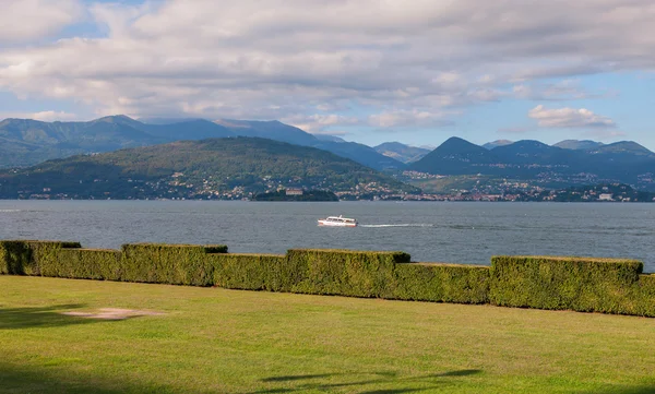 Utsikt over Lago Maggiore – stockfoto