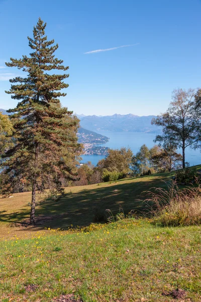 Vista de lago maggiore — Fotografia de Stock