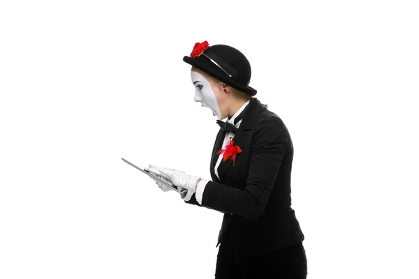 Zakenvrouw in de afbeelding MIME-houden van tablet Pc — Stockfoto