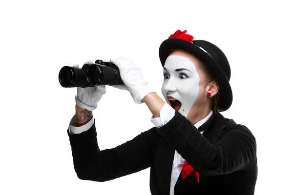 Portrait of the surprised and joyful mime with binoculars — Stock Photo, Image