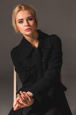 güzel sarışın kadın