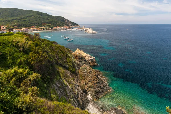 El pueblo de Marciana Marina. Isla de Elba — Foto de Stock