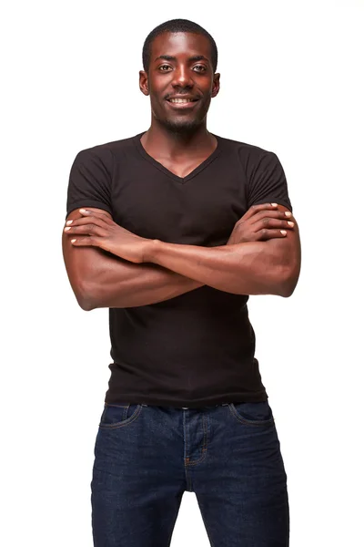 Retrato de belo jovem negro africano sorridente homem — Fotografia de Stock