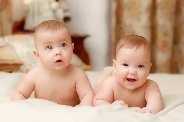 Dua bayi kembar, perempuan Stok Foto