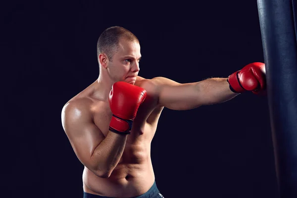 Young Boxer boxing — Stock Photo, Image