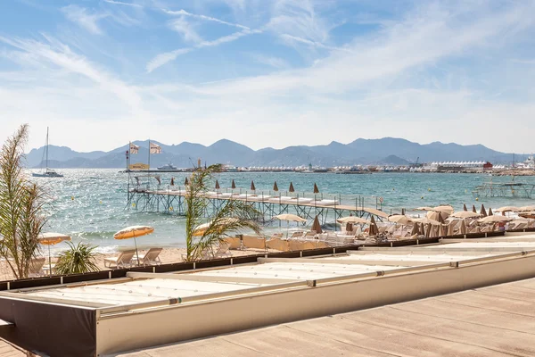 Francia, Riviera Francese. Cannes. Spiaggia — Foto Stock