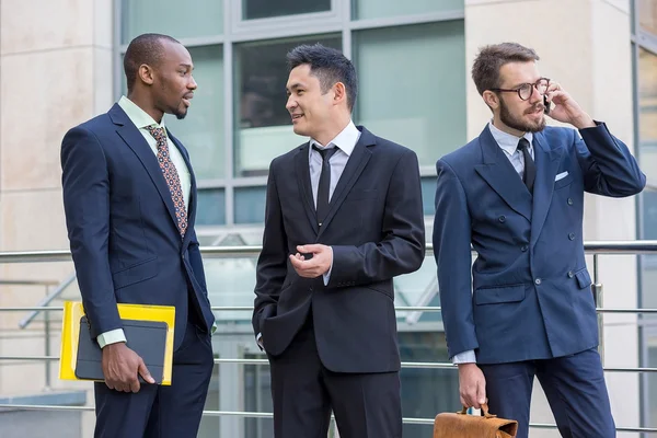 Ritratto di un team di lavoro multietnico — Foto Stock