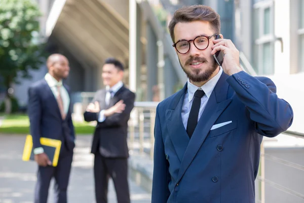 Ritratto di un team di lavoro multietnico — Foto Stock