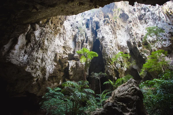 Sunl light in the cave at Thailand — Stock Photo, Image