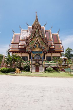 Budist pagoda. Tapınak karmaşık Wat Plai Laem Samui Adası