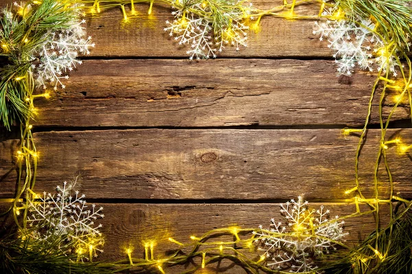 Noel süslemeleri ile ahşap masa — Stok fotoğraf