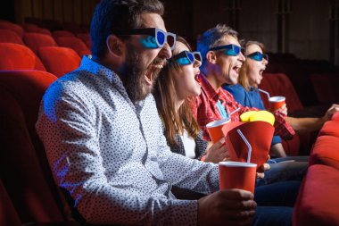 Sinemada insanların duygu