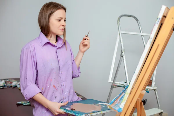 Creative artist for drawing in the studio — Stock Photo, Image